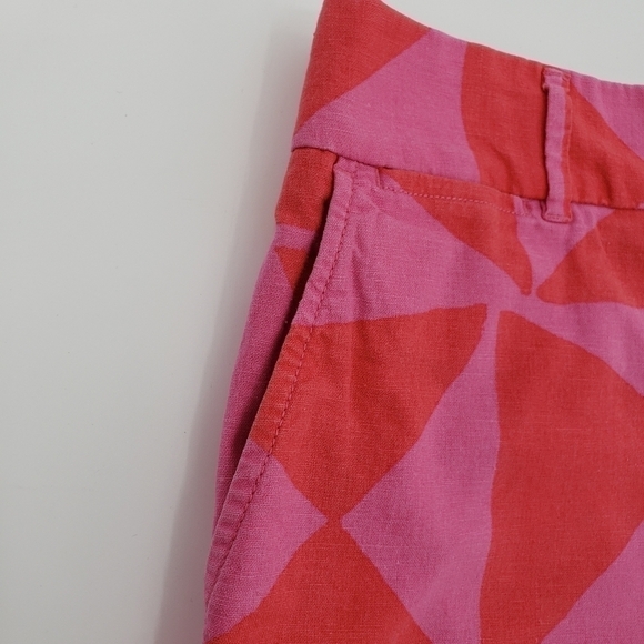 ANN Taylor Loft Geometric Print Pink Shorts, Size 10 - Picture 2 of 6
